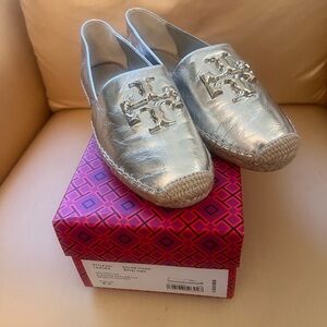 $125 Tory Burch Eleanor slip-on Metallic Silver Espadrilles